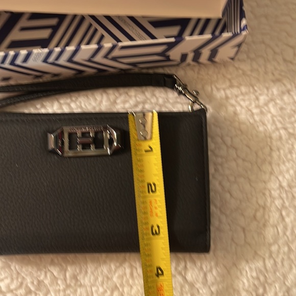 NEW,  Rebecca Minkoff love lock wristlet for iPhone X. - Picture 7 of 7